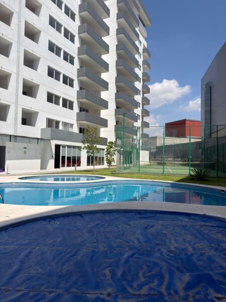 Renta Departamento Amueblado en Fracc Milenio lll Qro Mex