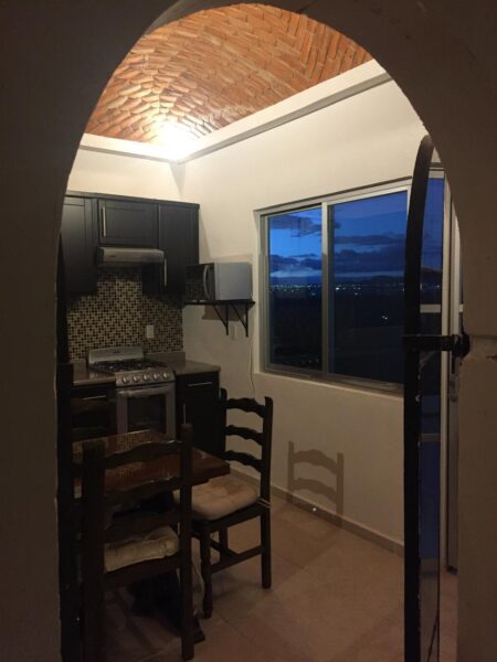 Renta Departamento Amueblado en fracc. Milenio lll Qro Mex