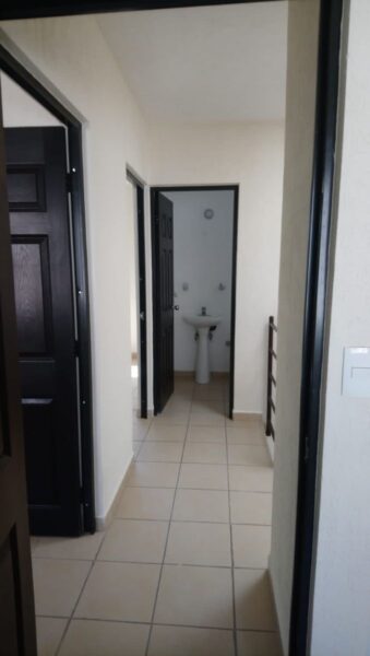 Casa en renta en condominio cerrado en Rincones del Marqués, Qro.