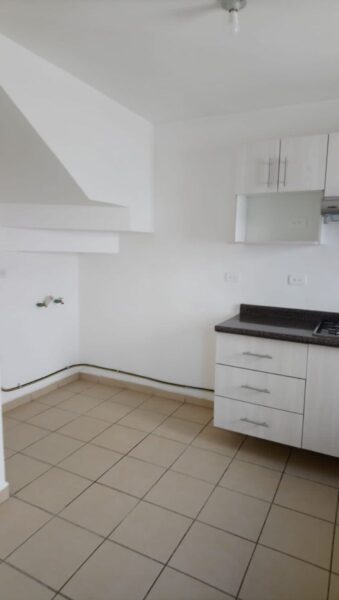 Casa en renta en condominio cerrado en Rincones del Marqués, Qro.