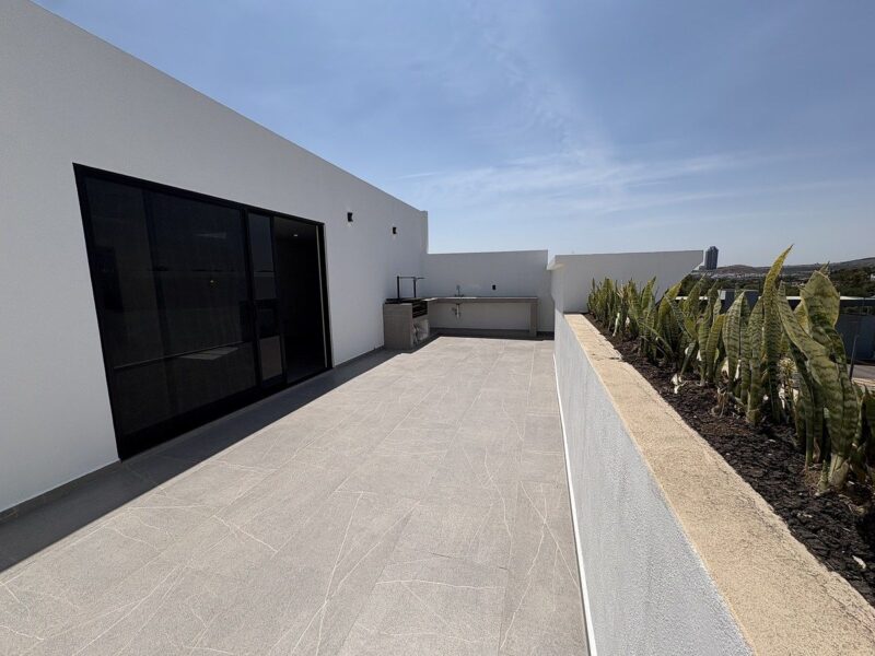 Casa Nueva en Venta en Lomas de Juriquilla, Qro.
