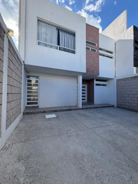 Casa en Venta en Cumbres del Lago, Juriquilla, Qro.