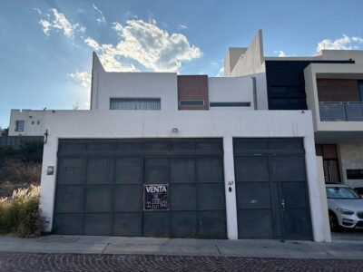 Casa en Venta en Cumbres del Lago, Juriquilla, Qro.