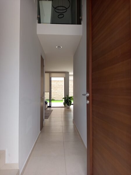 Casa en Renta Amueblada en Condominio Atia en Altos Juriquilla Qro. Mex.