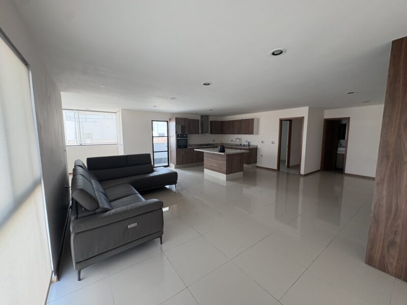 Pent House en Renta en Fracc. Milenio lll Qro. Mex.