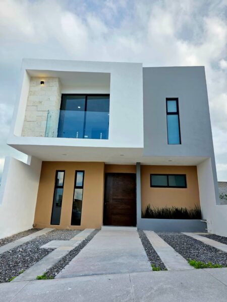 Casa de Autor en Venta en Ikaya, Zakia el Marqués Mex.