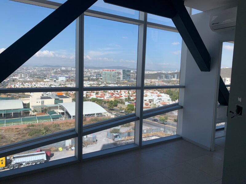 Renta Oficina/Consultorio en Torre Momentum Centro Sur Qro Mex