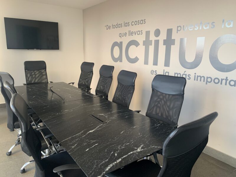 Renta Oficina/Consultorio en Torre Momentum Centro Sur Qro Mex