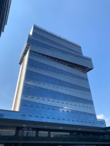Renta Oficina/Consultorio en Torre Momentum Centro Sur Qro Mex