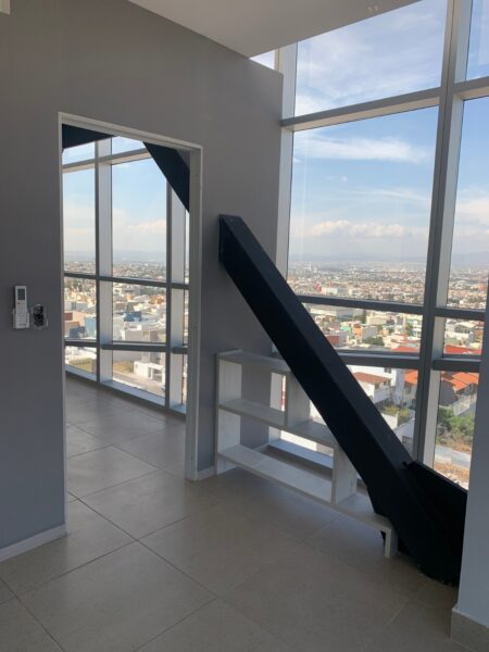 Renta Oficina/Consultorio en Torre Momentum Centro Sur Qro Mex