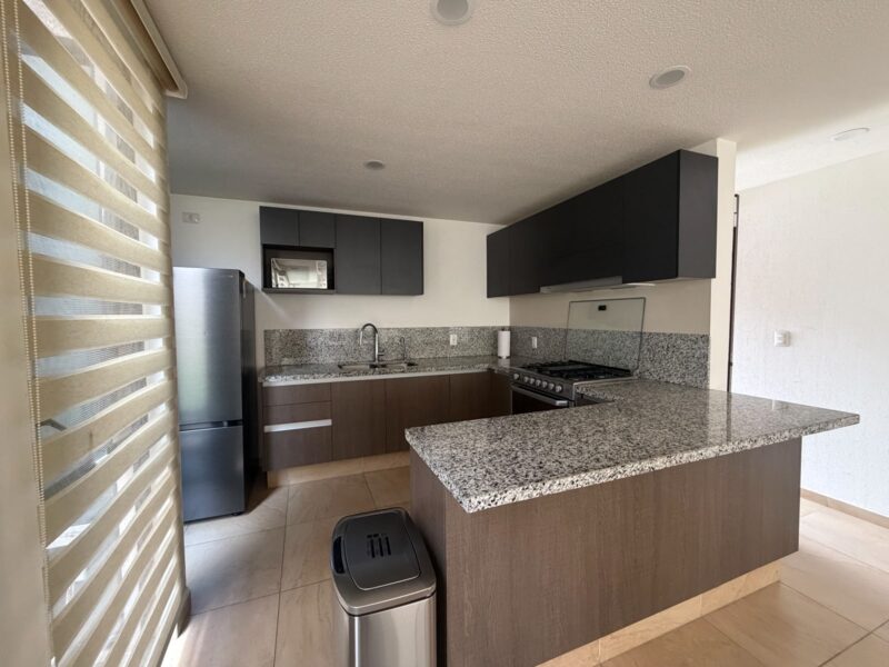 Casa en Renta sin muebles en Condominio Loretta , Altos Juriquilla Qro.Mex.