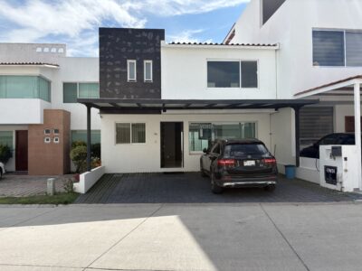 Casa en Venta en Condominio Alborada Fracc. Milenio lll Qro. Mex.