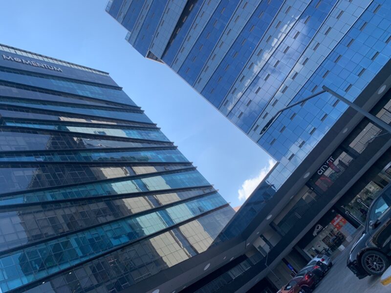 Renta Oficina/Consultorio en Torre Momentum Centro Sur Qro Mex
