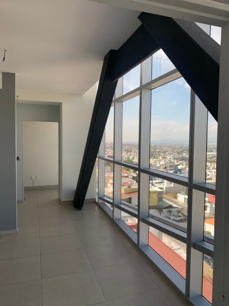 Renta Oficina/Consultorio en Torre Momentum Centro Sur Qro Mex