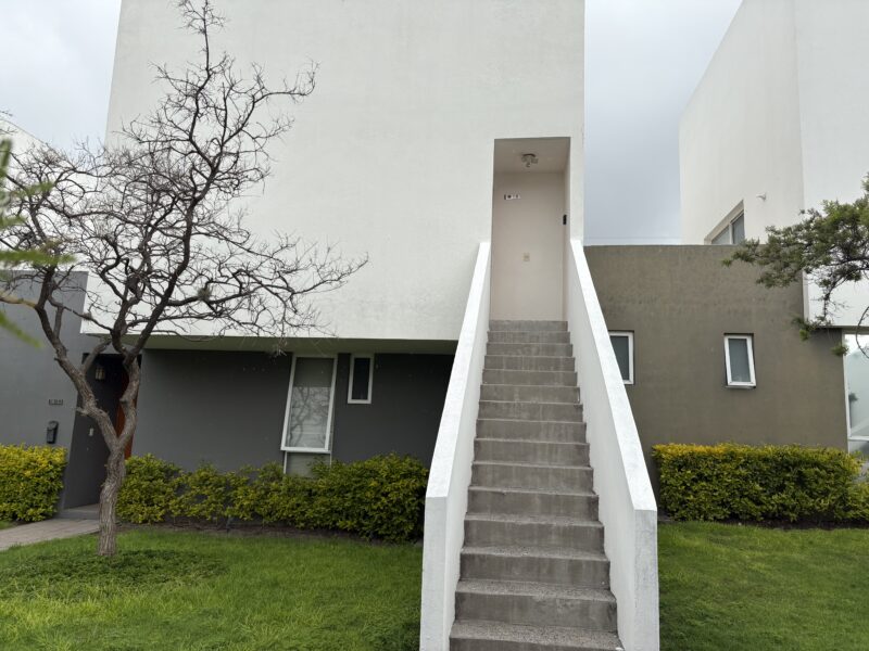 Casa en Renta en Condominio Tres Deseos en El Mirador El Marqués Qro. Mex .
