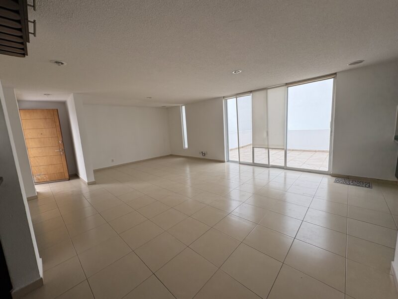 Casa en Renta en Condominio Tres Deseos en El Mirador El Marqués Qro. Mex .