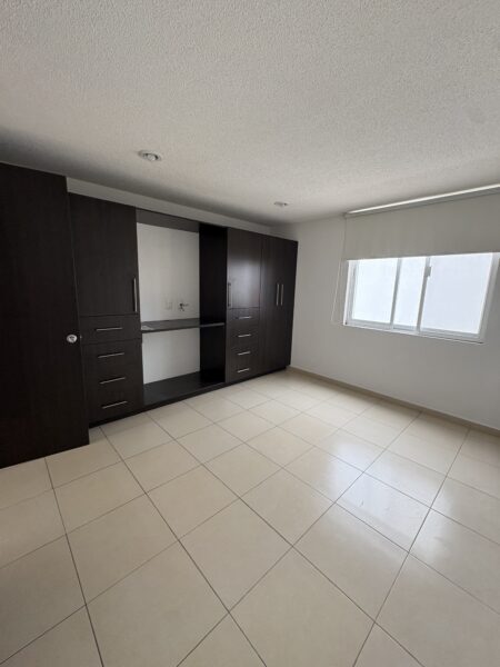 Casa en Renta en Condominio Tres Deseos en El Mirador El Marqués Qro. Mex .