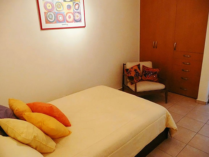 Renta Departamento Amueblado en Fracc. Milenio lll Qro . Mex .