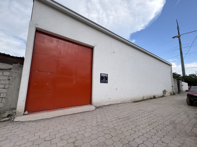 Venta Bodega Comercial en Col. Loma Bonita Qro. Mex .