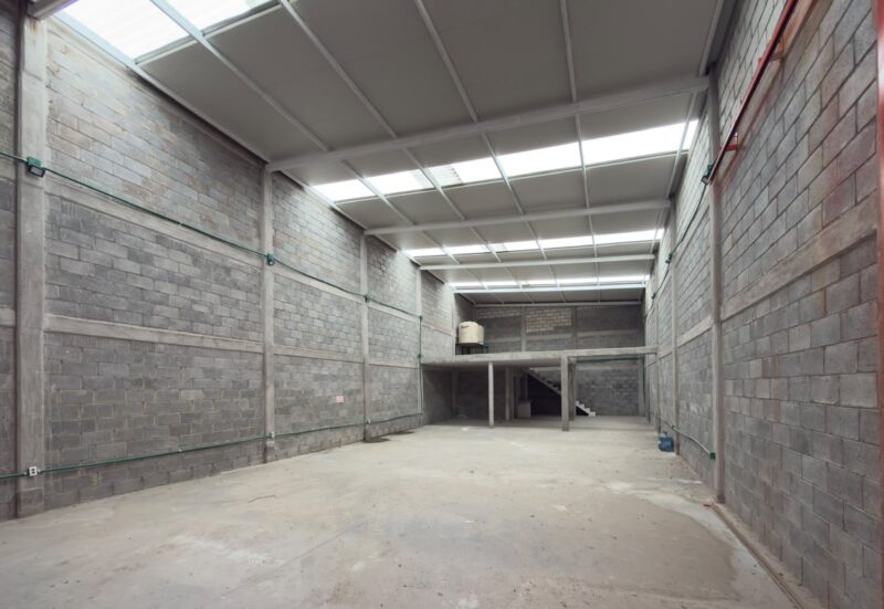 Venta Bodega Comercial en Col. Loma Bonita Qro. Mex .