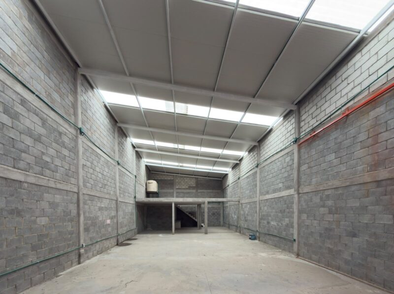 Venta Bodega Comercial en Col. Loma Bonita Qro. Mex .