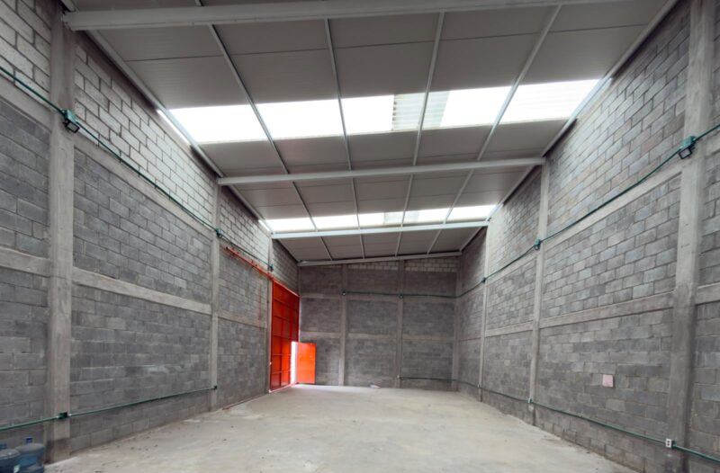 Venta Bodega Comercial en Col. Loma Bonita Qro. Mex .