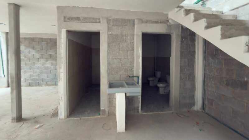 Venta Bodega Comercial en Col. Loma Bonita Qro. Mex .