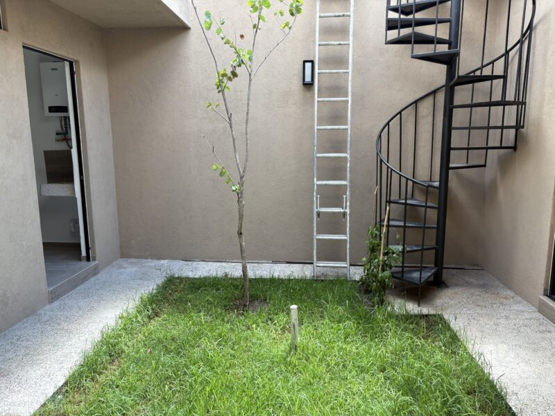 Casa en Venta de un Piso en Fracc. La Condesa Juriquilla Qro. Mex .