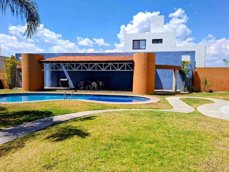 Departamento Amueblado en Fracc Milenio llQro