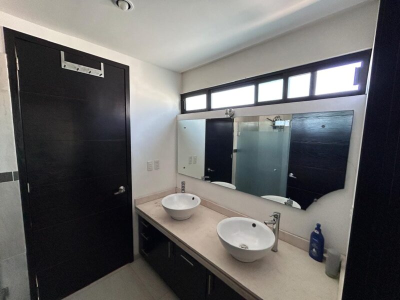 Edificio en Venta en Fracc. Milenio lll Qro. Mex.