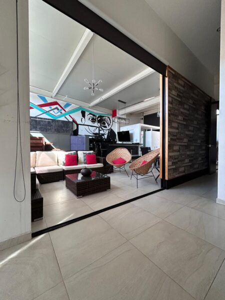 Edificio en Venta en Fracc. Milenio lll Qro. Mex.
