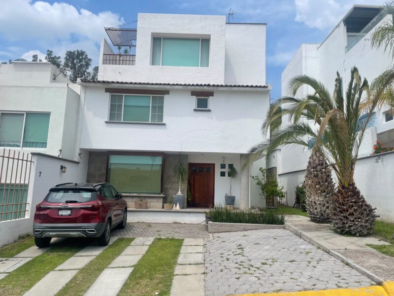 Casa en Venta en Privada Arboledas Qro. Mex
