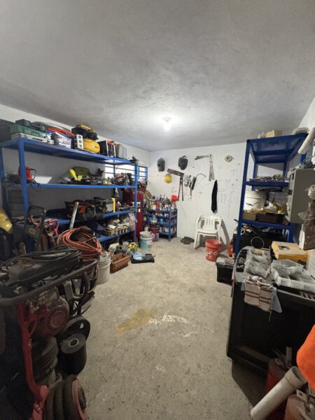 Taller de Paileria en Venta en Col. Colinas de Santa Cruz Qro. Mex.
