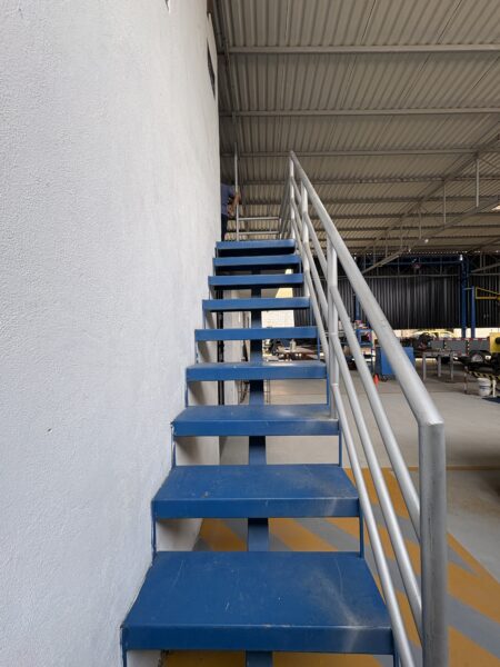 Taller de Paileria en Venta en Col. Colinas de Santa Cruz Qro. Mex.