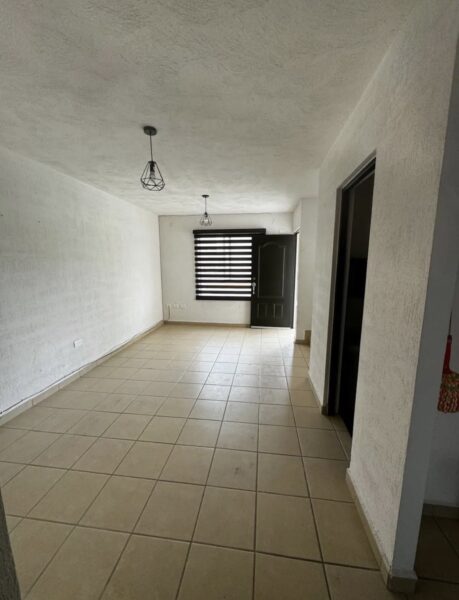Casa en Renta en Fracc. Rincones del Marqués Qro. Mex.