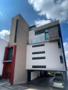 Edificio en Venta en Fracc. Milenio lll Qro. Mex.