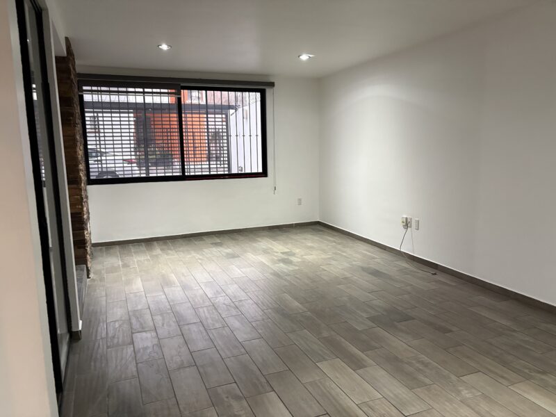 Casa en Renta en calle abierta en Fracc. Milenio lll Qro Mex.