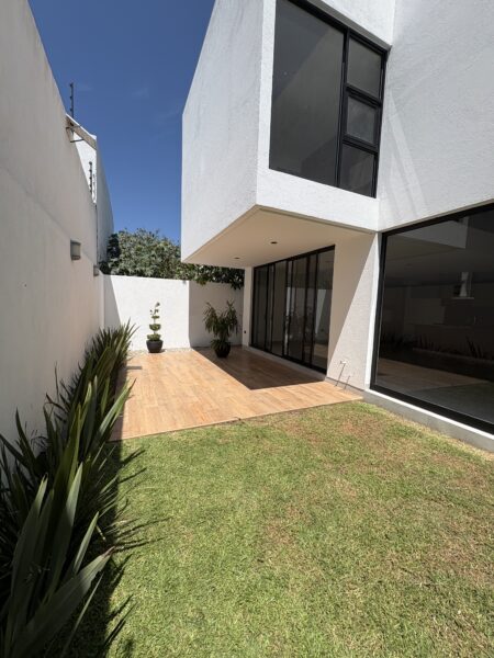 Casa en Venta en Condominio en Zibatá El Marqués Qro Mex