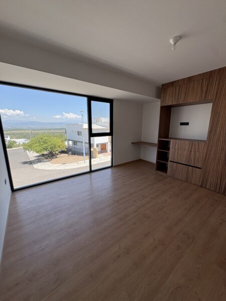 Casa en Venta en Condominio en Zibatá El Marqués Qro Mex