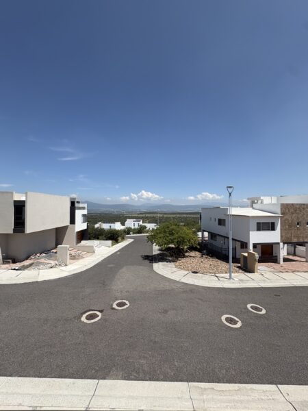 Casa en Venta en Condominio en Zibatá El Marqués Qro Mex