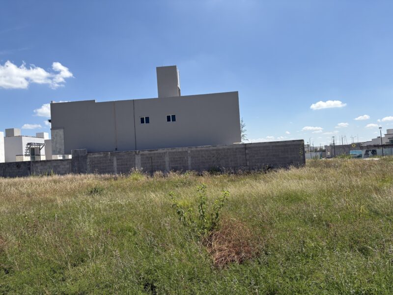 Terrenos planos en condominio Benevento, La Vista Residencial Qro. Mex.
