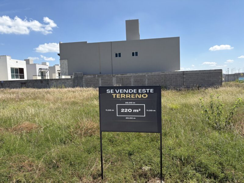 Terrenos planos en condominio Benevento, La Vista Residencial Qro. Mex.