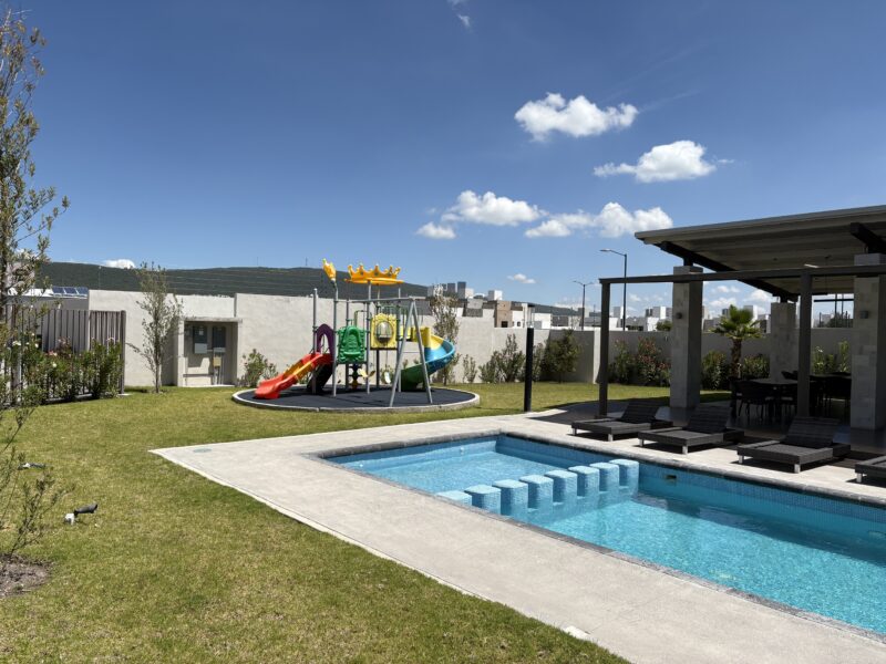 Terrenos planos en condominio Benevento, La Vista Residencial Qro. Mex.