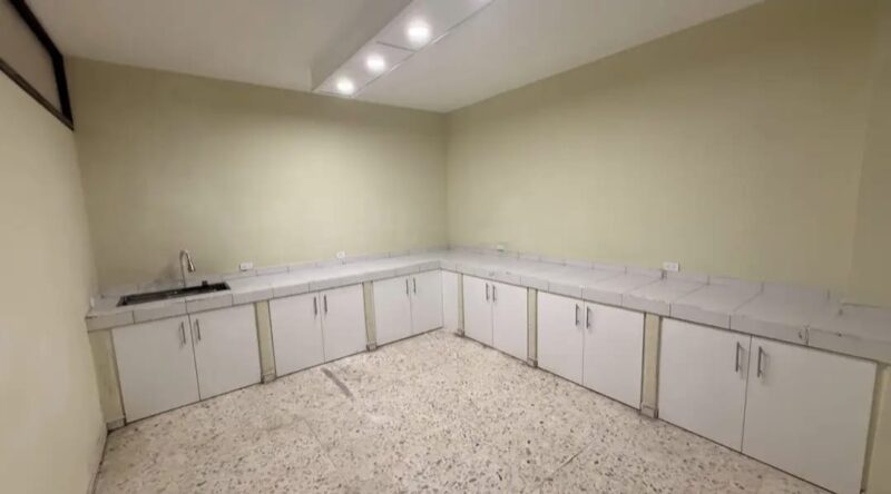 Renta piso,paga Oficinas,Consultorios,coworking en Centro Qro. Mex.