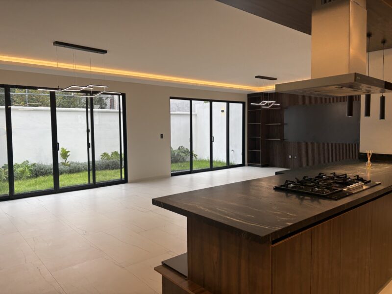 Casa Residencia en Venta en Fracc. Colinas de Juriquilla Qro.Mex.
