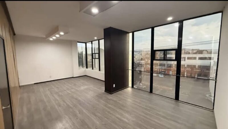 Renta piso,paga Oficinas,Consultorios,coworking en Centro Qro. Mex.