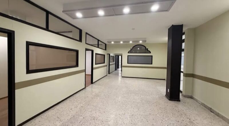 Renta piso,paga Oficinas,Consultorios,coworking en Centro Qro. Mex.